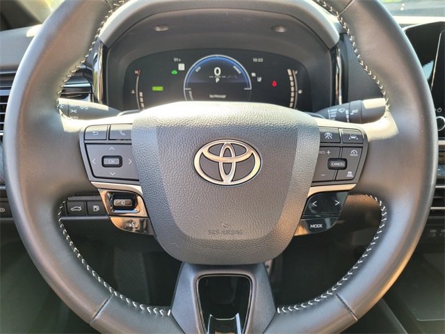 2025 Toyota Camry SE photo 31