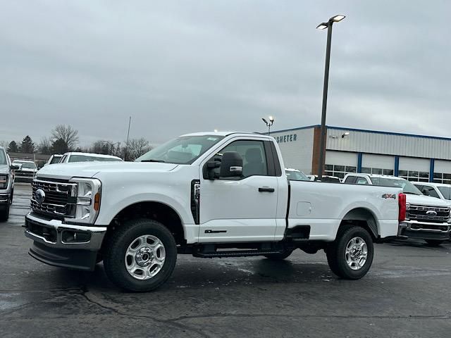 2025 Ford F-250 XLT photo 3