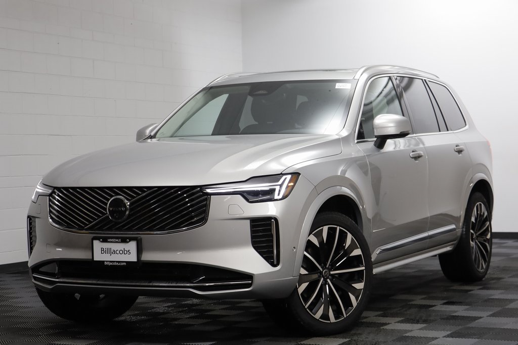 2025 Volvo XC90 Plus's photo