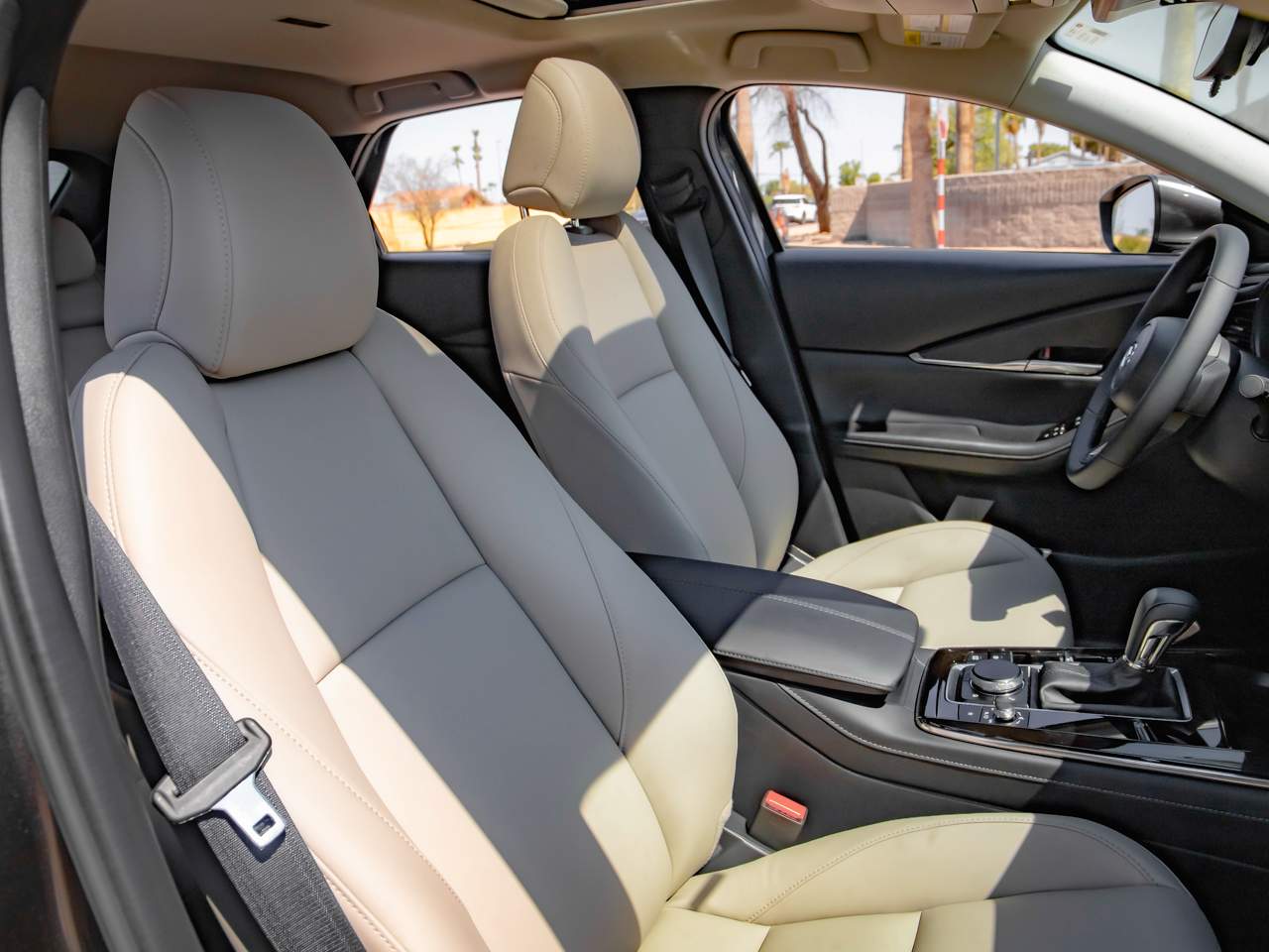 2025 Mazda CX-30 2.5 S Preferred photo 10
