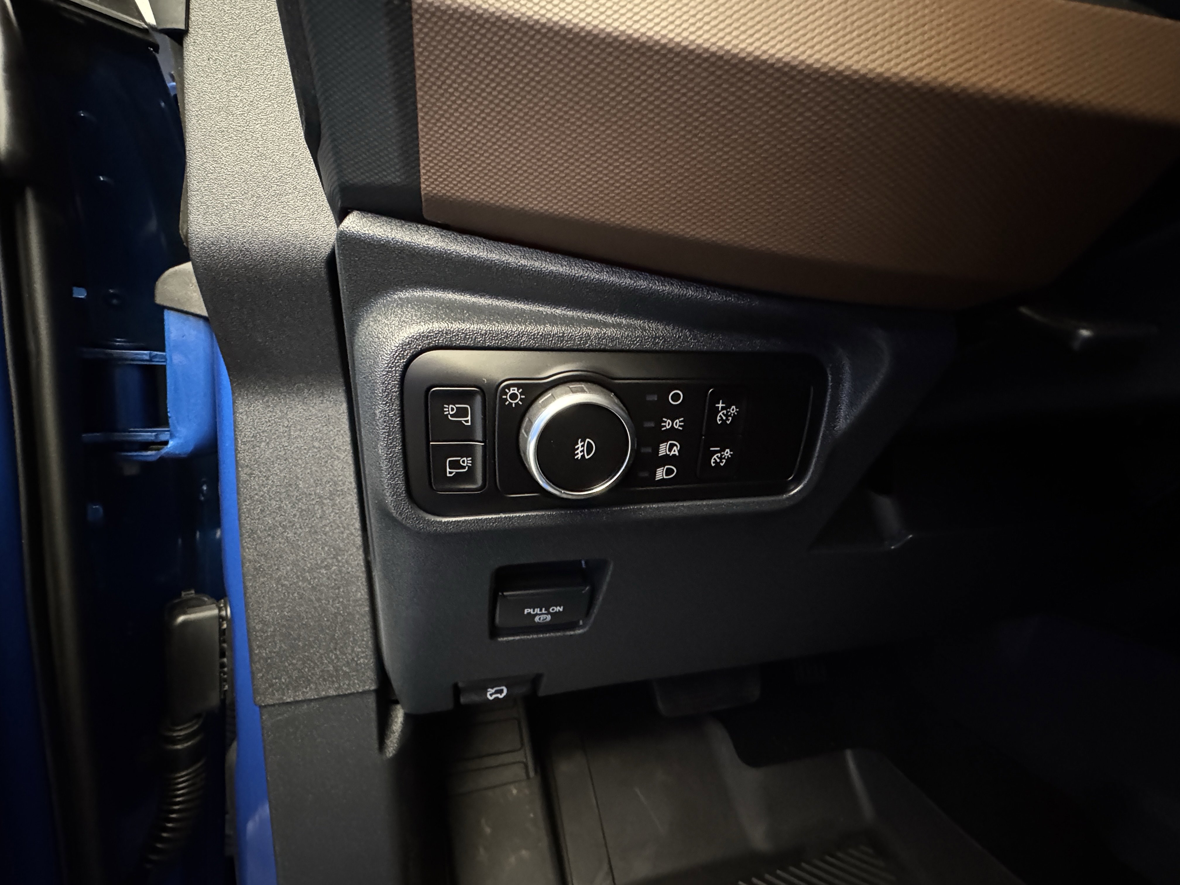 2024 Ford Bronco Outer Banks photo 3