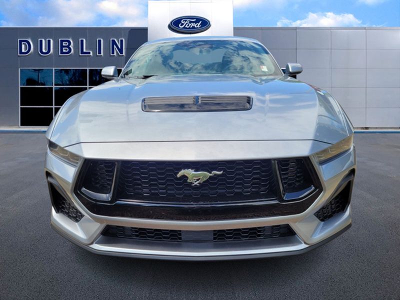 2025 Ford Mustang GT photo 2