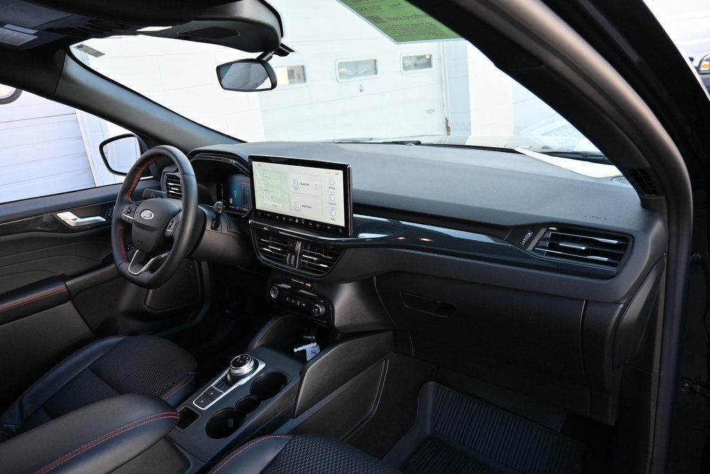 2024 Ford Escape ST-Line photo 23