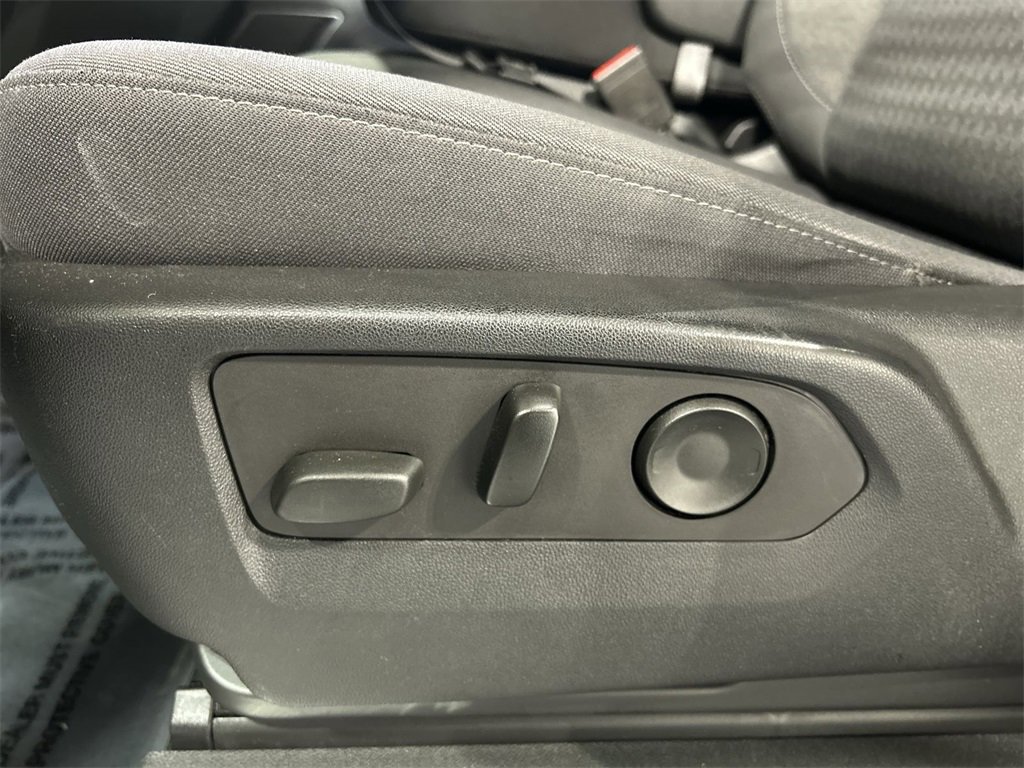 2022 Chevrolet Silverado 1500 LT photo 13
