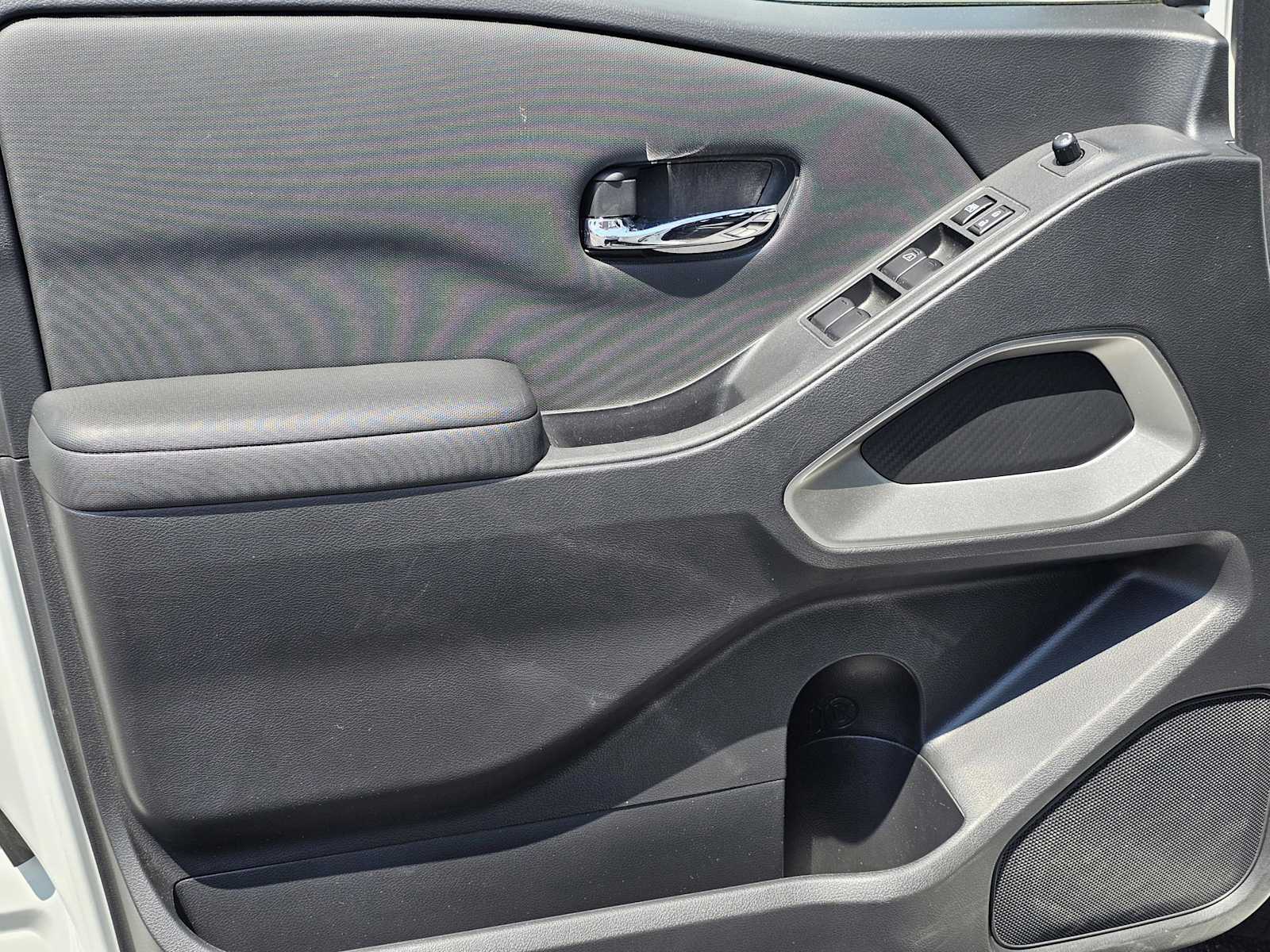 2024 Nissan Frontier SV photo 15