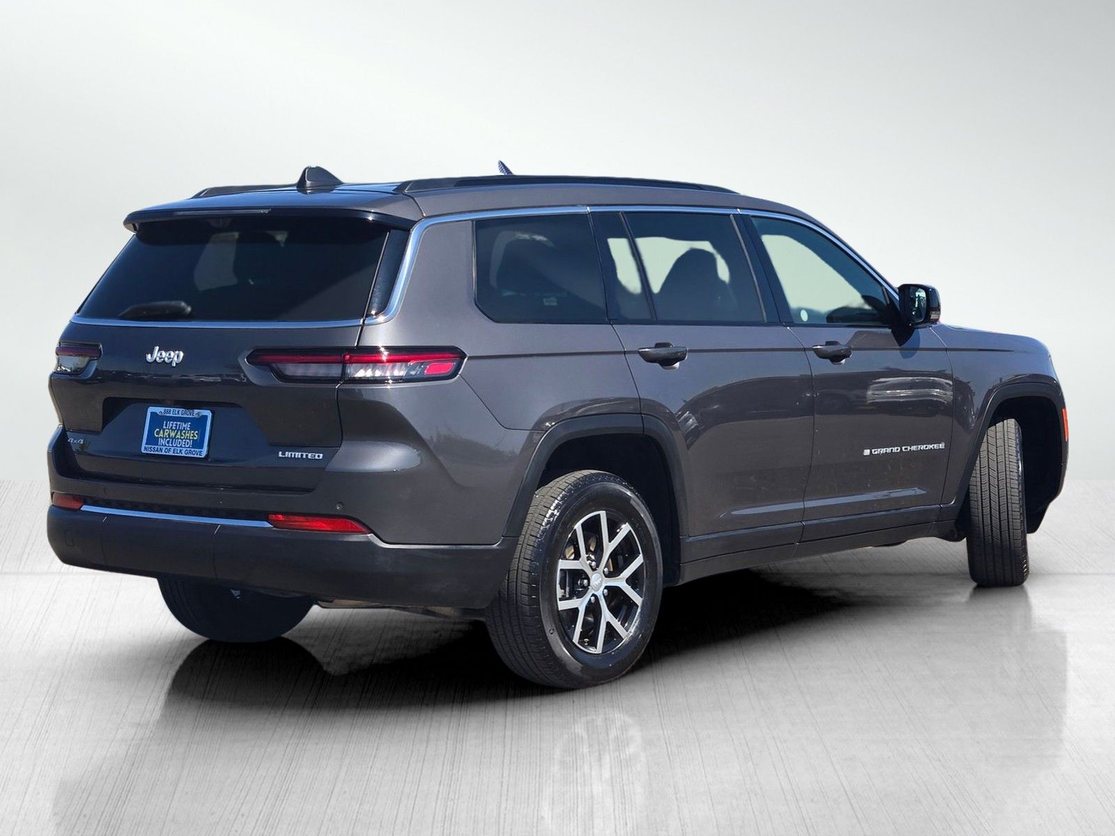 2024 Jeep Grand Cherokee Limited photo 4