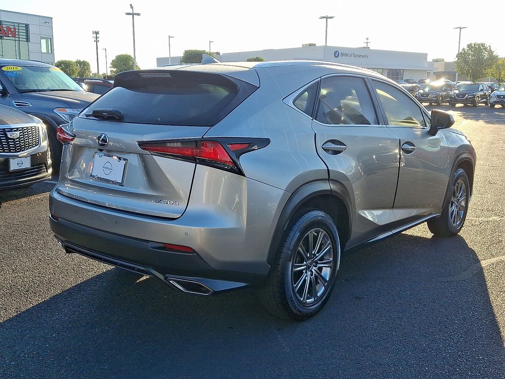 2019 Lexus NX 300 F SPORT photo 4