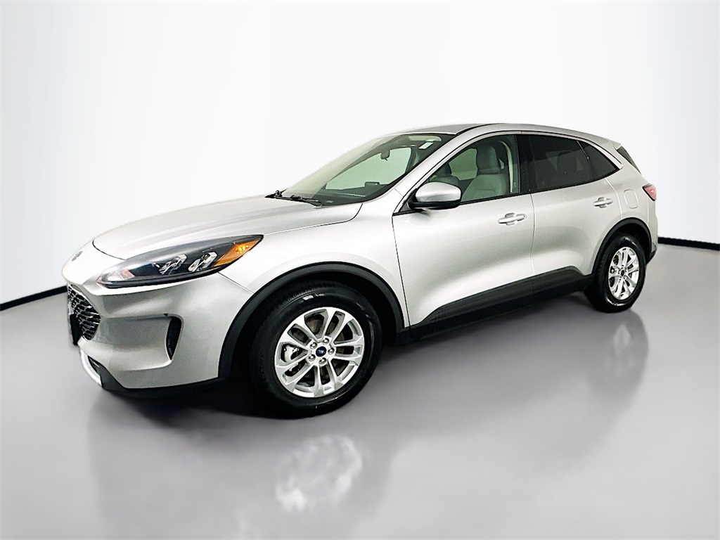 2020 Ford Escape SE photo 3