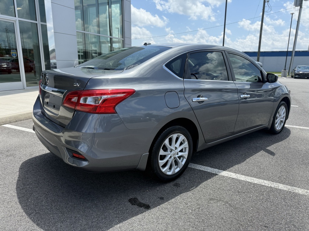 2019 Nissan Sentra SV photo 3