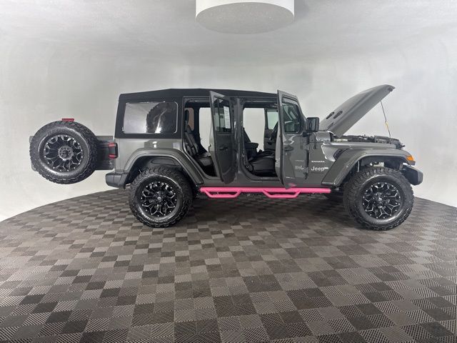2020 Jeep Wrangler Unlimited Sahara photo 18