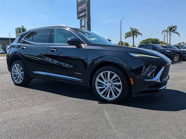 2025 Buick Envision Avenir photo 2