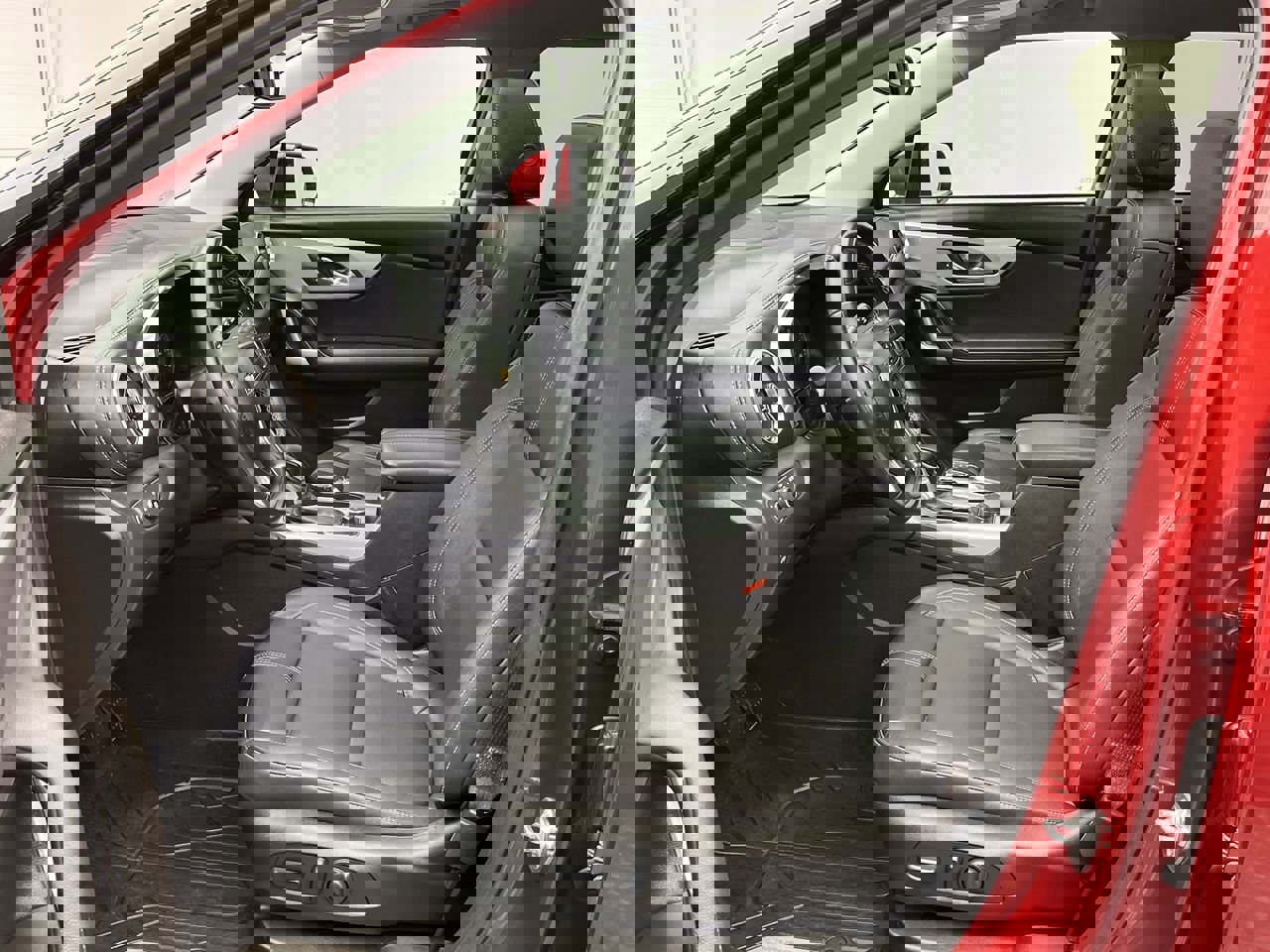 2024 Chevrolet Blazer 3LT photo 2