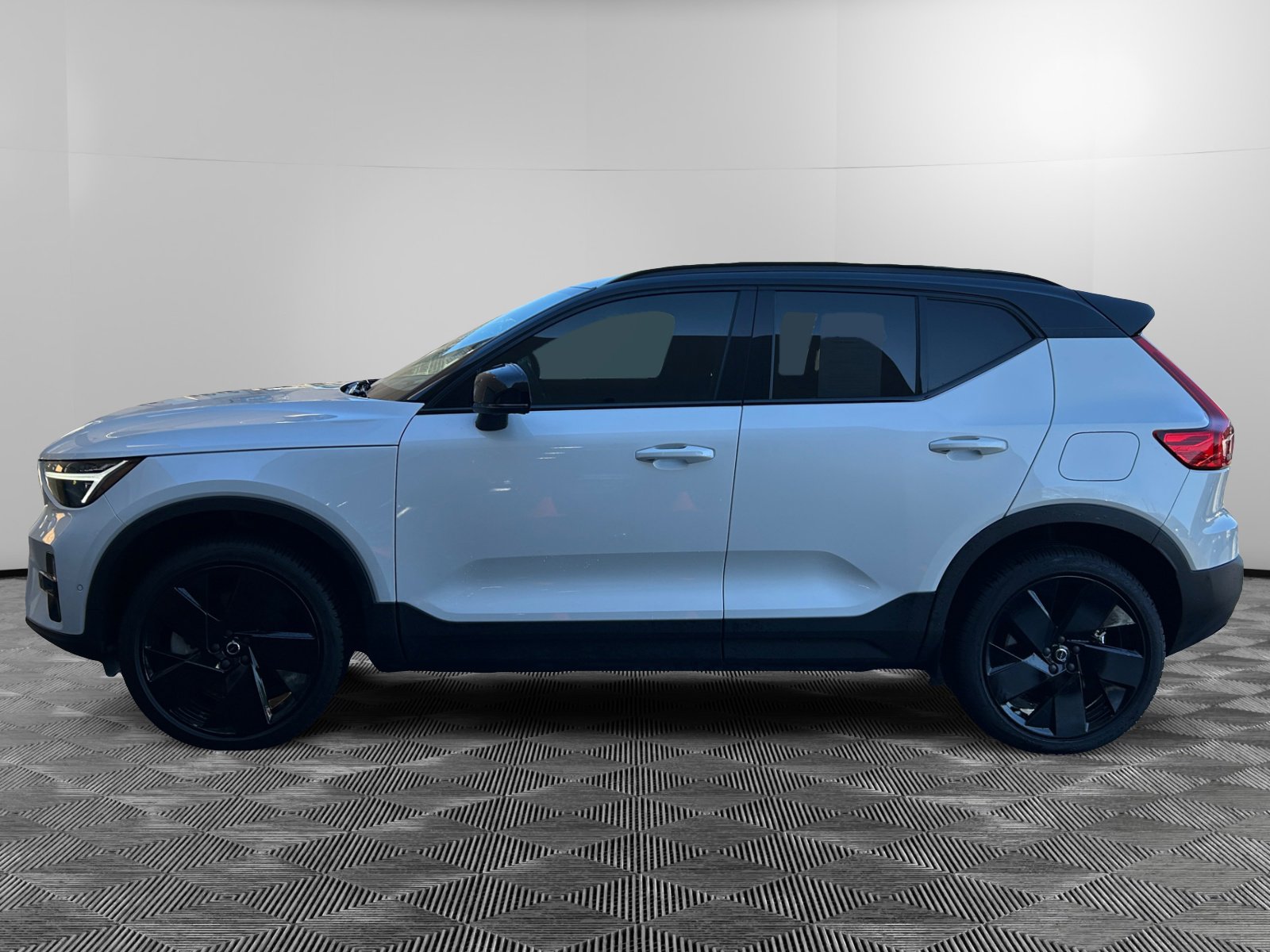 Certified 2023 Volvo XC40 Ultimate with VIN YV4ED3UM1P2052225 for sale in Omaha, NE
