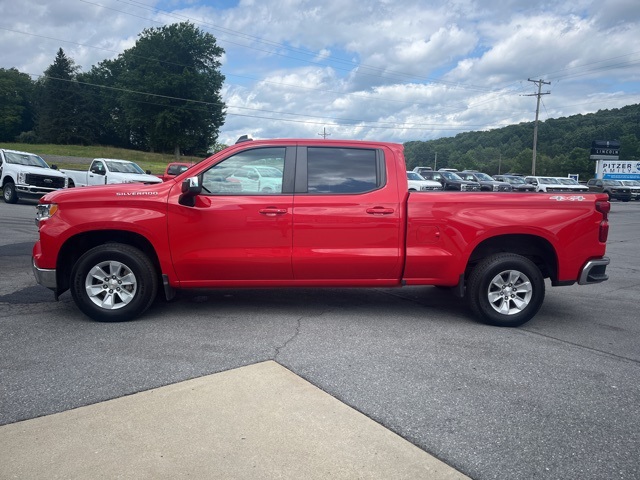 2023 Chevrolet Silverado 1500 LT photo 3