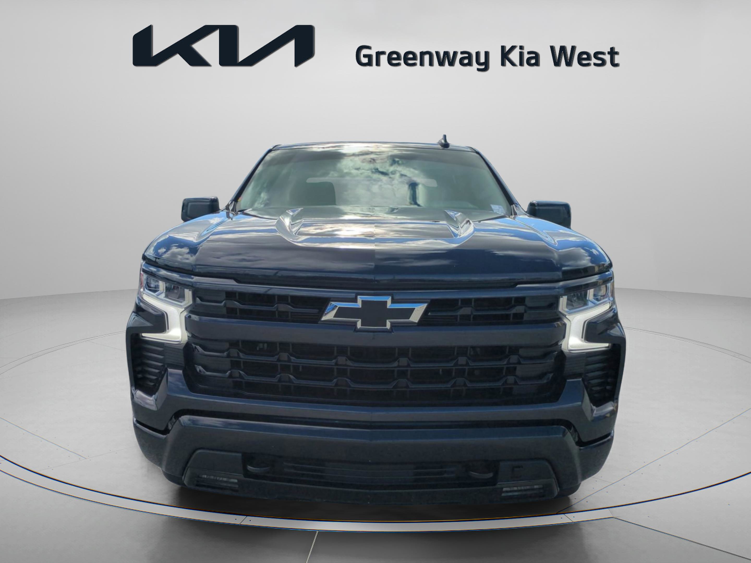 2023 Chevrolet Silverado 1500 RST photo 2