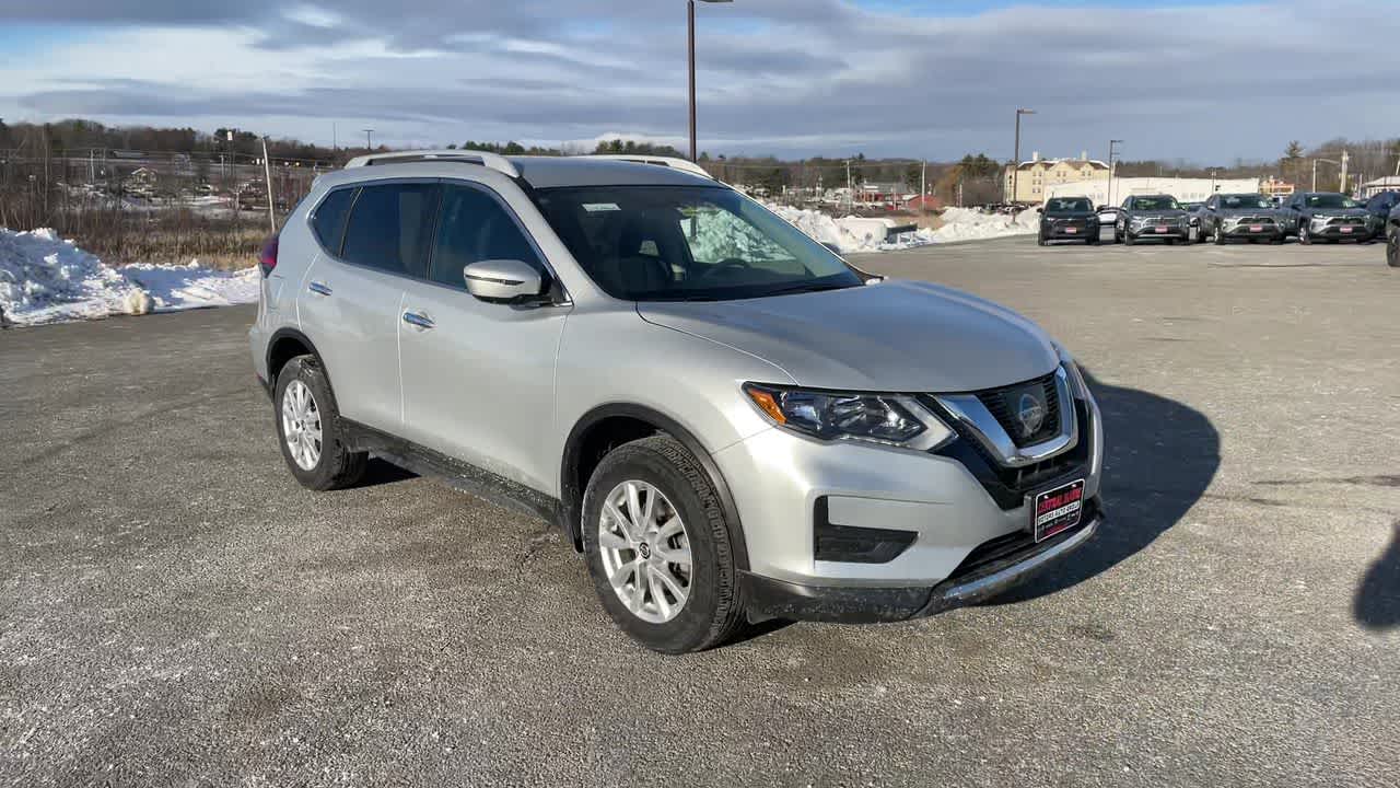 Used 2017 Nissan Rogue SV with VIN 5N1AT2MV7HC882139 for sale in Waterville, ME