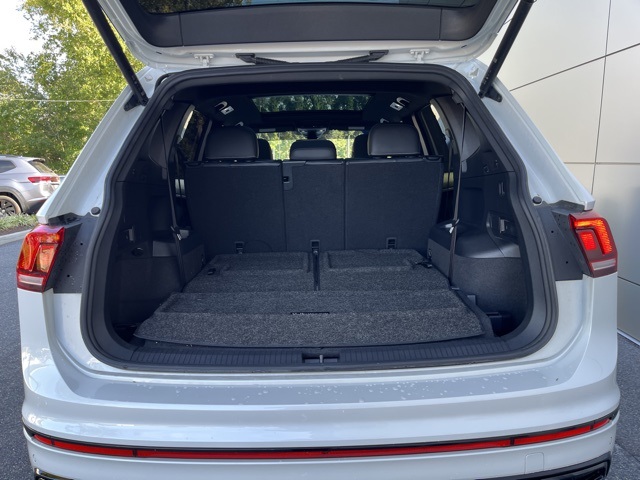 2022 Volkswagen Tiguan SE R-Line Black photo 17