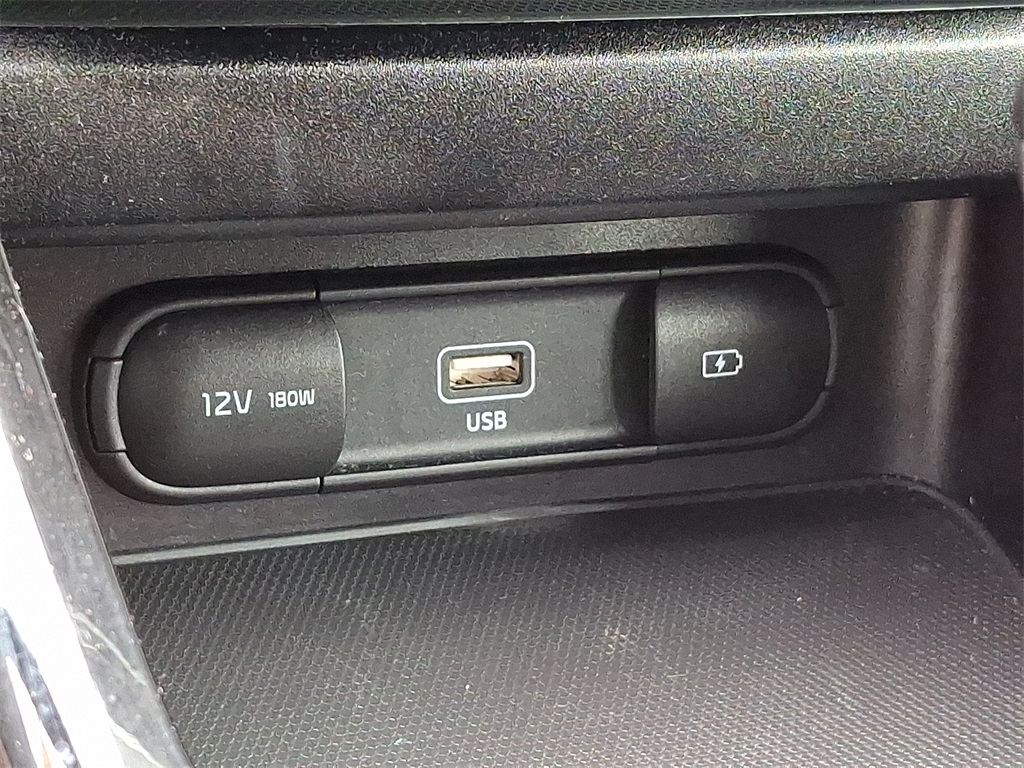 2022 Kia Forte GT-Line photo 24