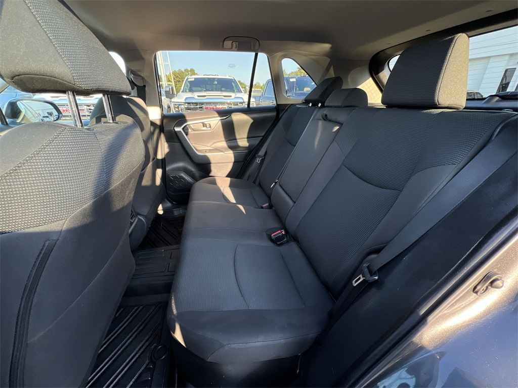 2022 Toyota RAV4 Hybrid LE photo 26