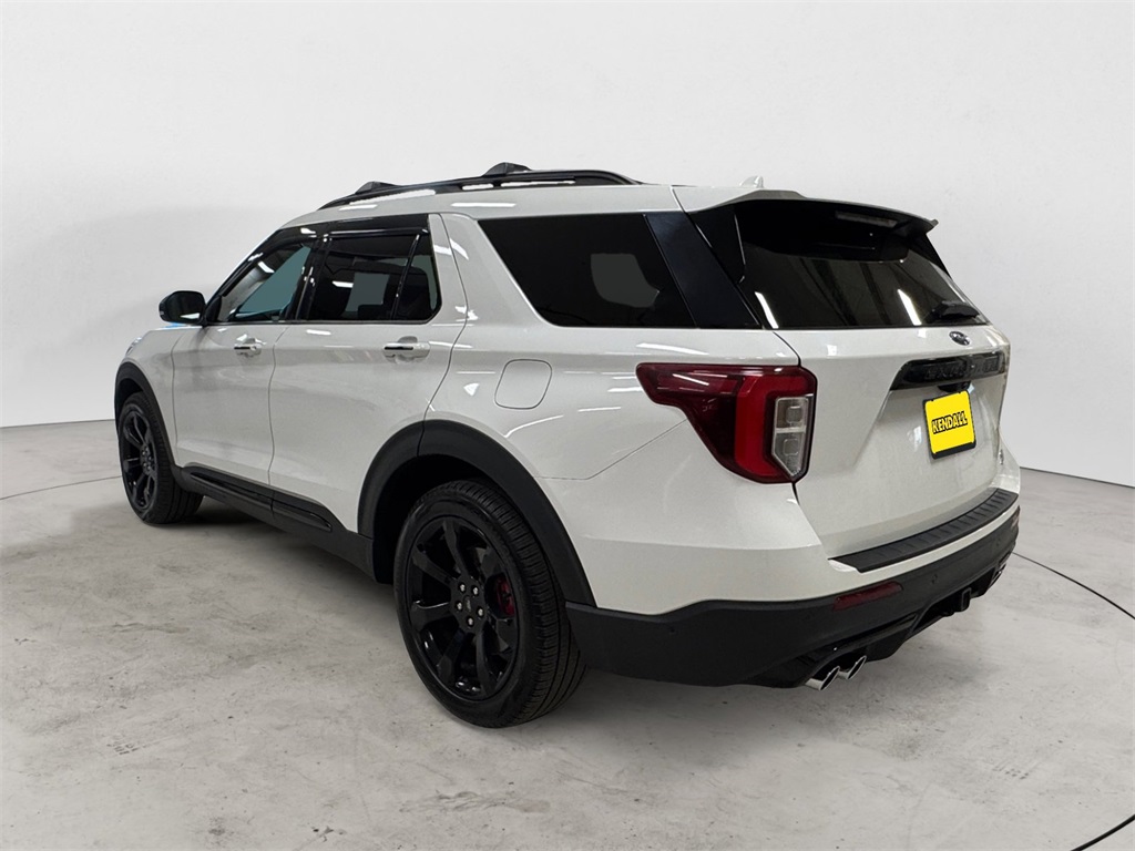 2024 Ford Explorer ST photo 2