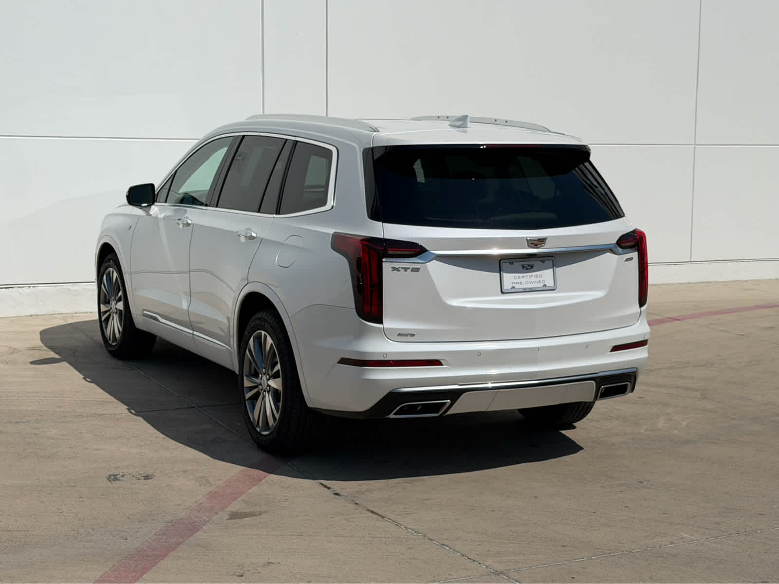 2025 Cadillac XT6 Premium Luxury photo 16