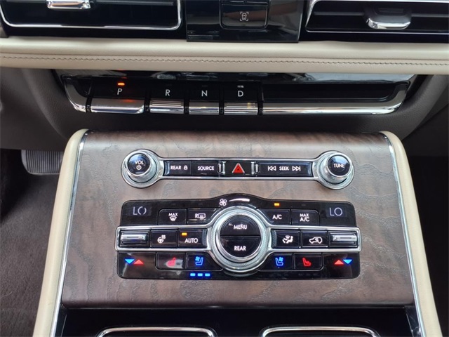 2020 Lincoln Aviator Reserve photo 19