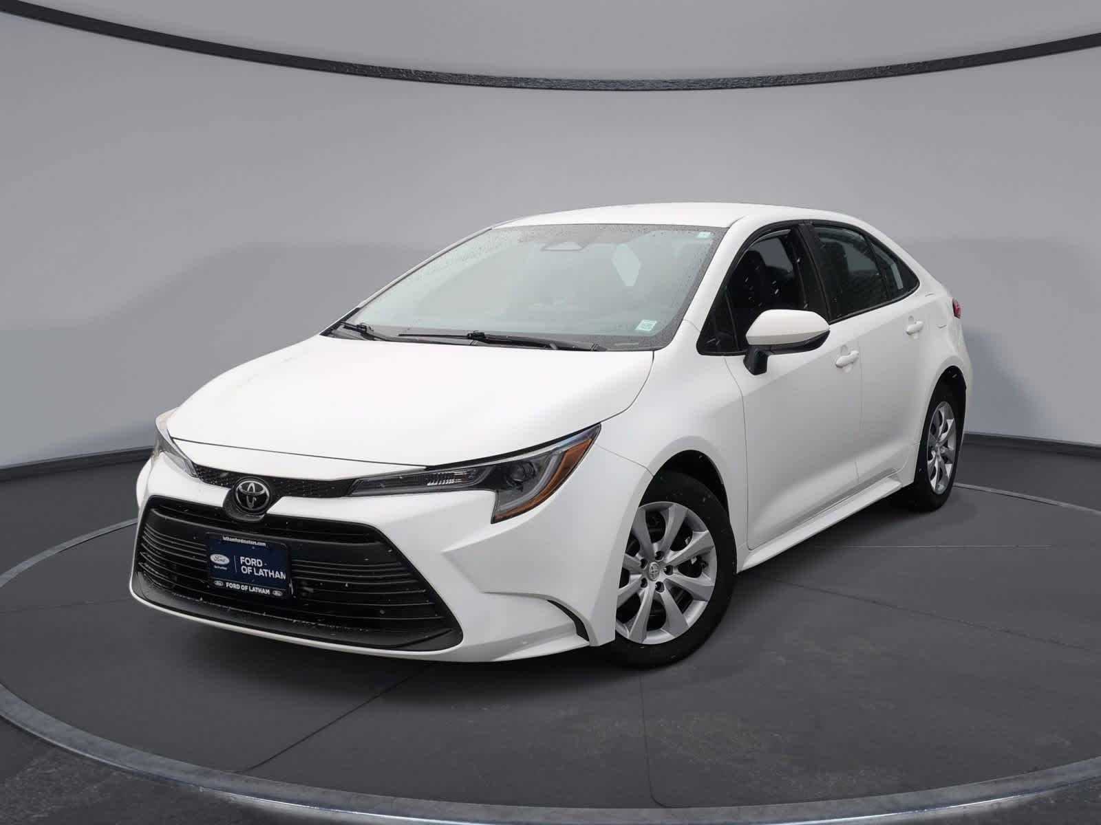2023 Toyota Corolla LE's photo