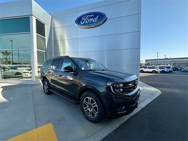 2025 Ford Expedition Active's photo