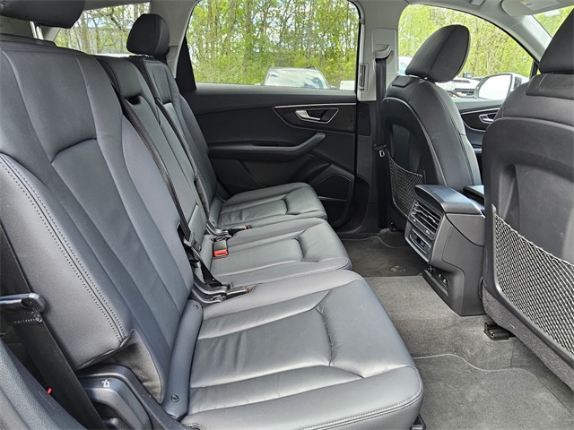 2024 Audi Q7 55 Premium Plus photo 14