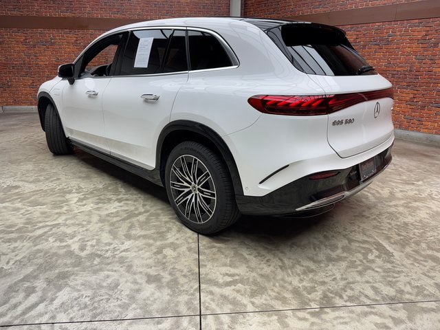2023 Mercedes Benz EQS SUV 580 4MATIC photo 3