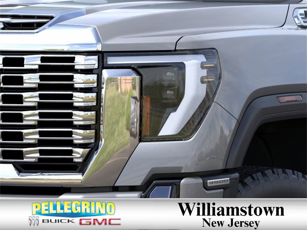 2026 Gmc Sierra 3500 HD Denali photo 8