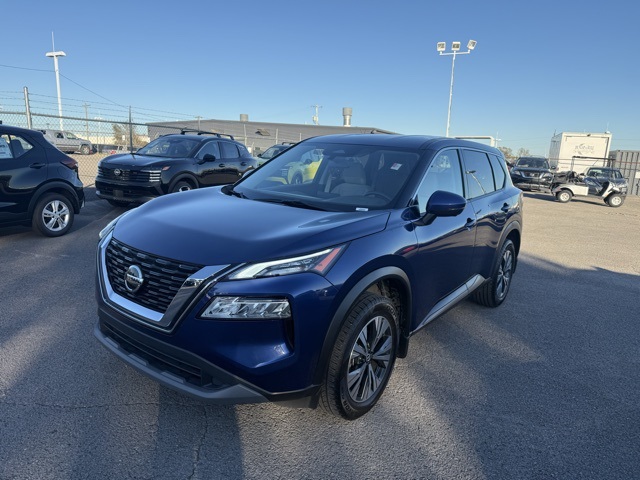 2021 Nissan Rogue SV photo 2