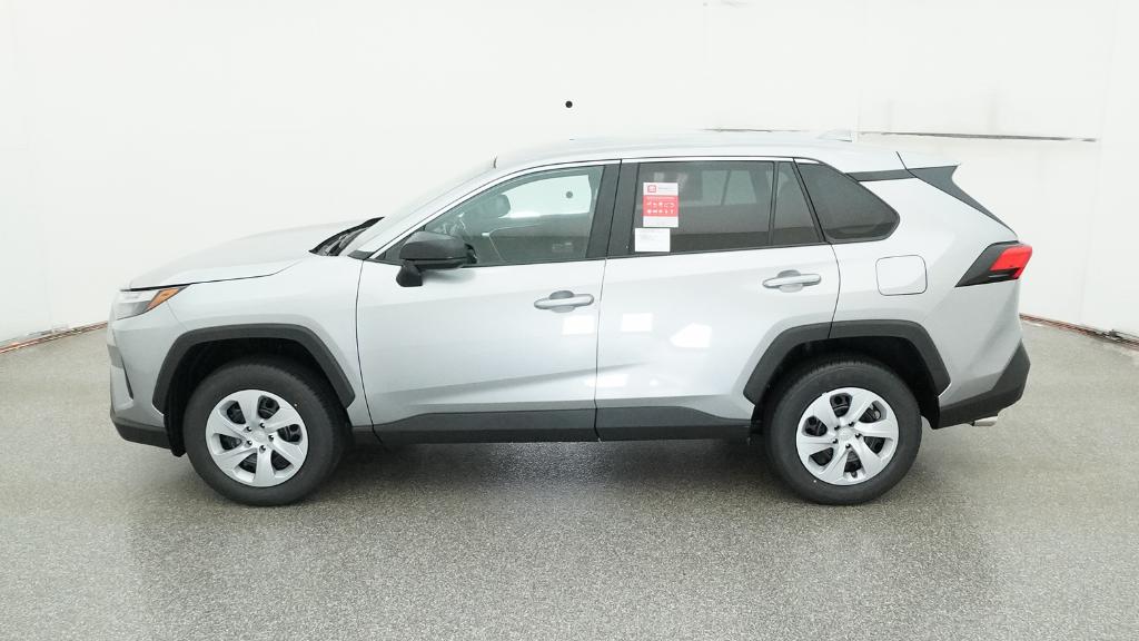 2025 Toyota RAV4 LE photo 9