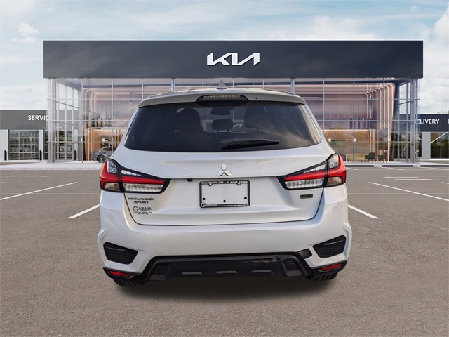 2022 Mitsubishi Outlander Sport LE photo 3