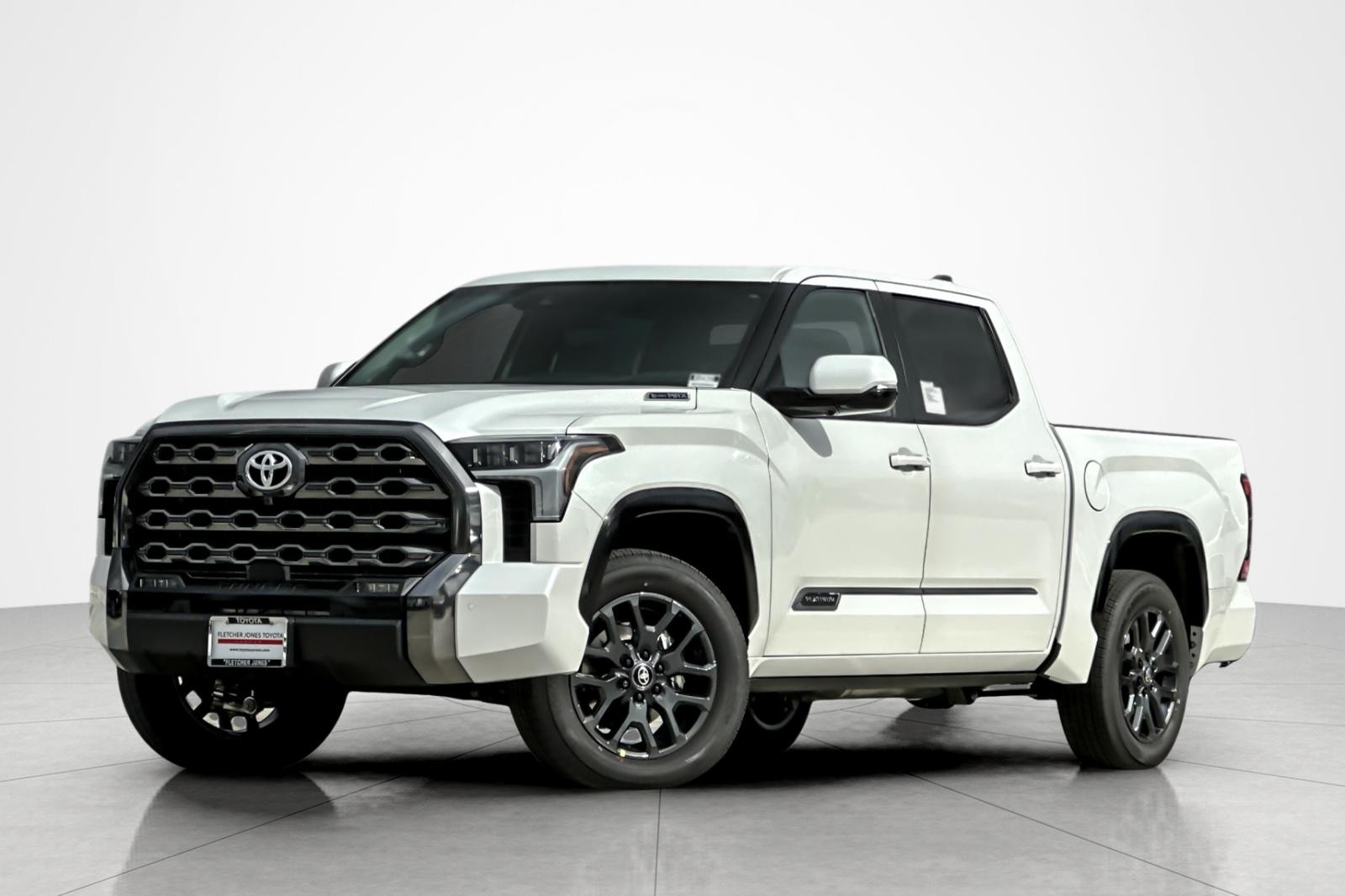 2026 Toyota Tundra Platinum's photo