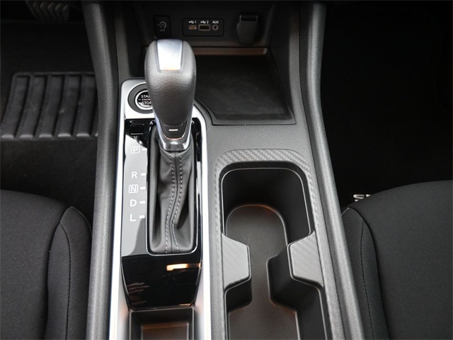 2025 Nissan Sentra SV photo 9