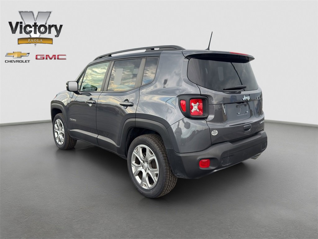 2022 Jeep Renegade Limited photo 2