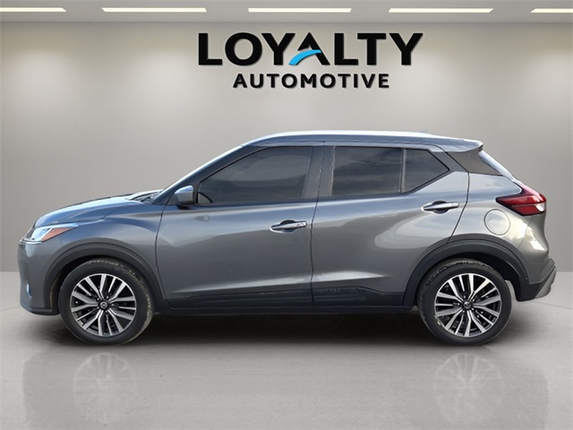 2021 Nissan Kicks SV photo 2