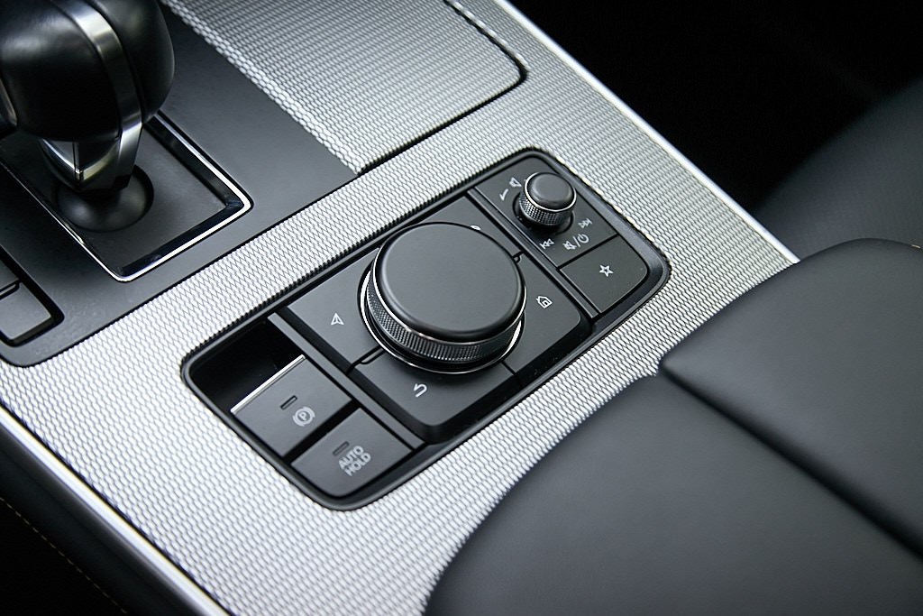 2025 MAZDA CX-90 - Image 16