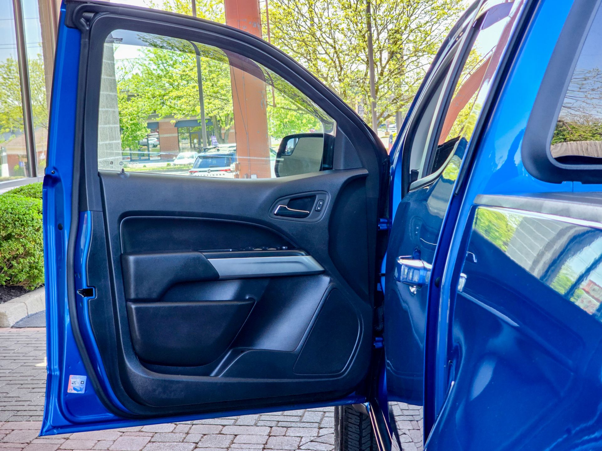 2022 Chevrolet Colorado LT photo 19