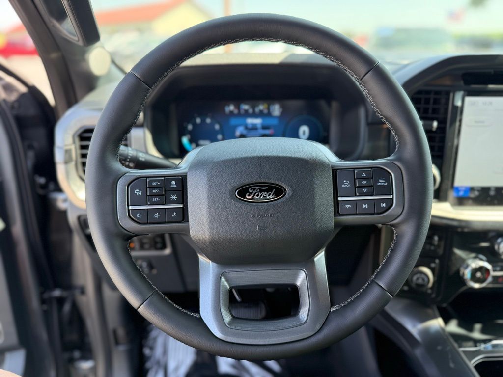 2025 Ford F-150 Lariat photo 15