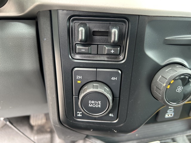2023 Ford F-350 XL photo 11