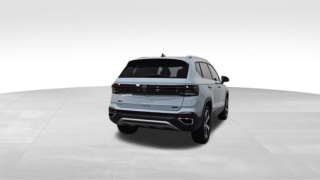 2025 Volkswagen Taos SEL photo 4