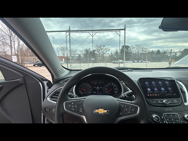 2025 Chevrolet Malibu 1LT photo 10