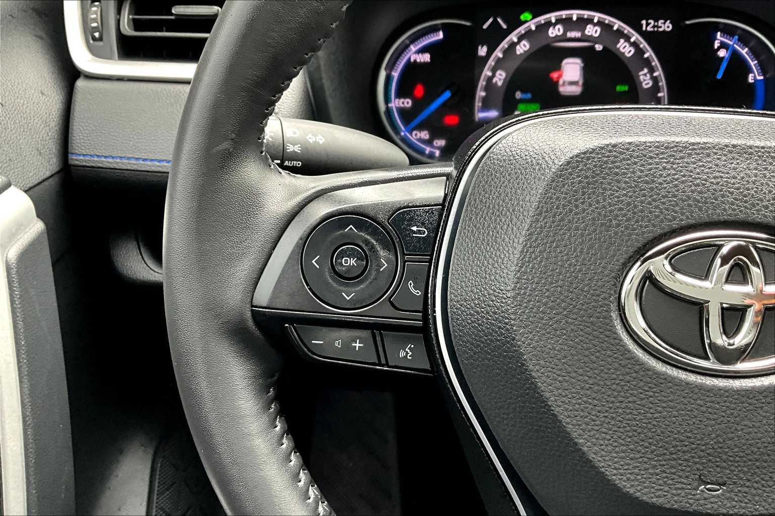 2024 Toyota RAV4 Hybrid SE photo 22
