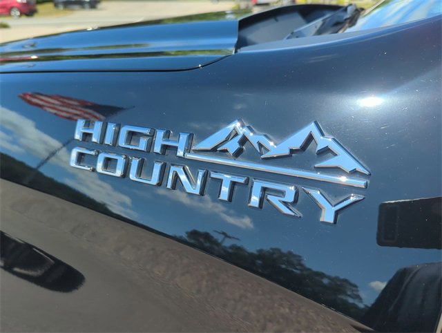 2022 Chevrolet Silverado 1500 High Country photo 17