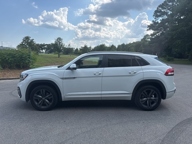 2021 Volkswagen Atlas Cross Sport V6 SE Technology R-Line photo 2