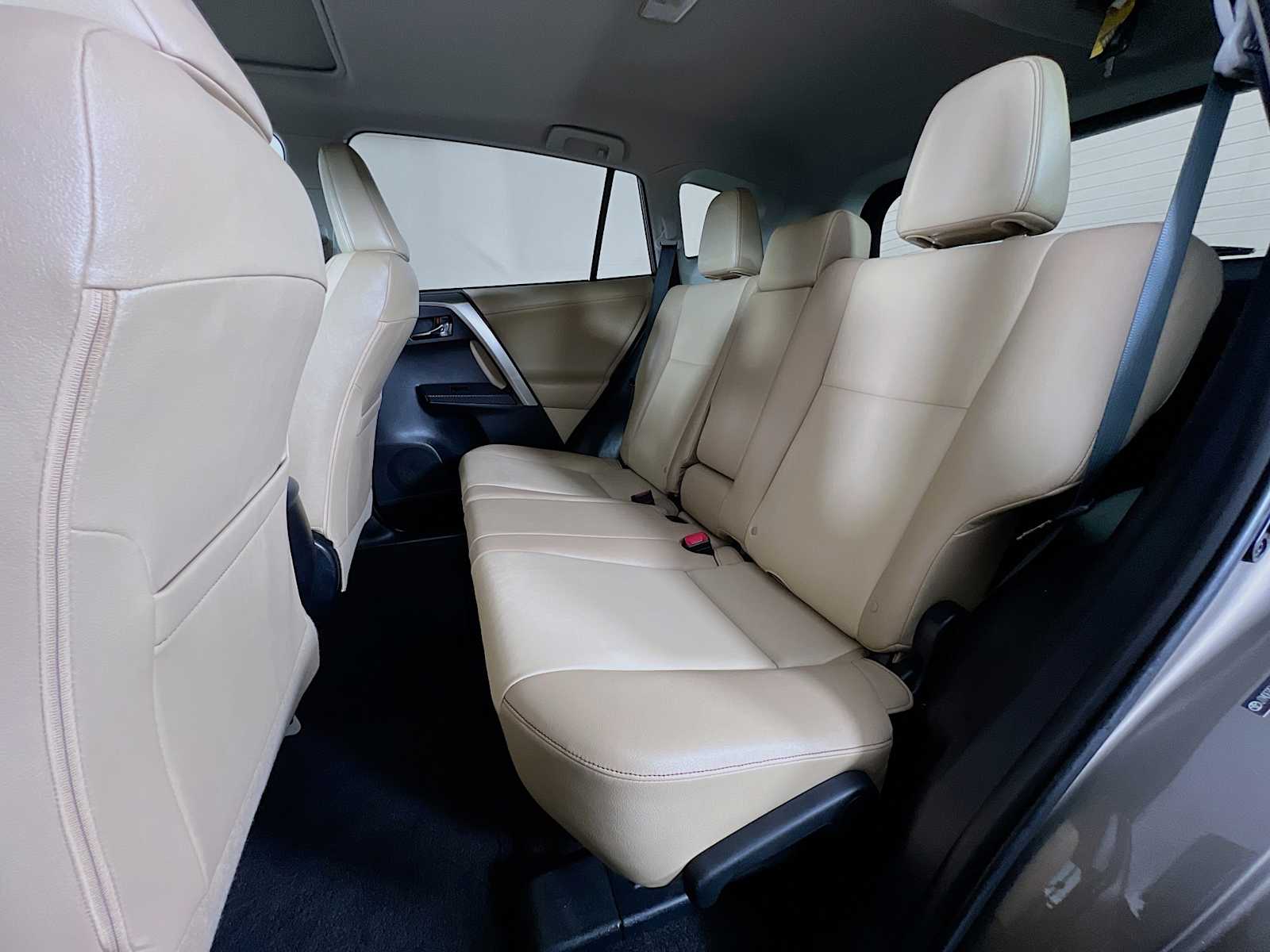 2013 Toyota RAV4 Limited photo 23