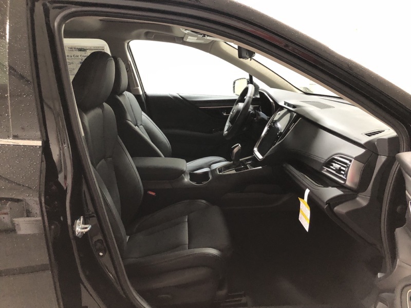 2025 Subaru Outback Touring photo 13