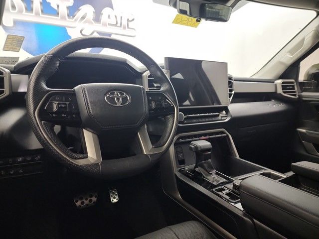 2022 Toyota Tundra SR5 CrewMax photo 12